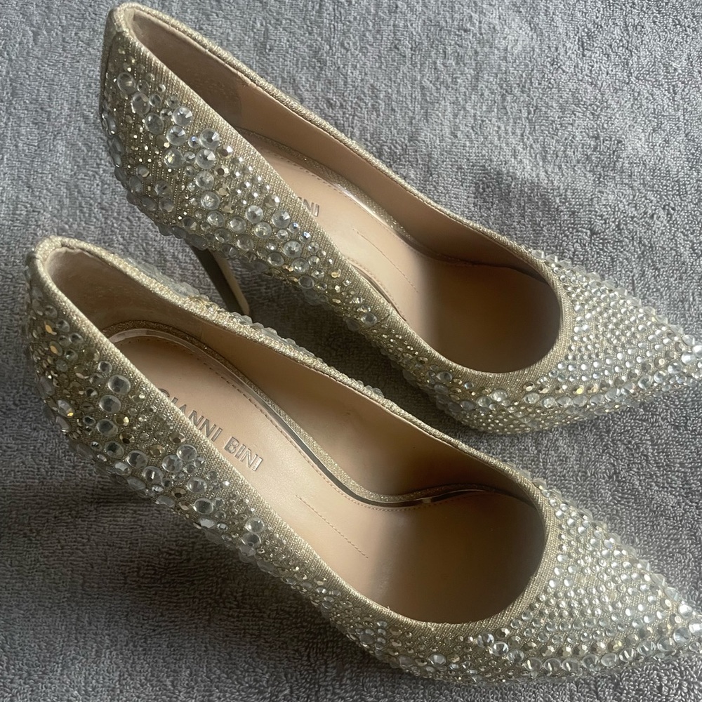 Gianni Bini nude crystal sparkly bling high heels for prom, party Size 9